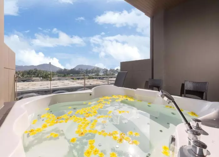 هتل چارم ریزورت پوکت